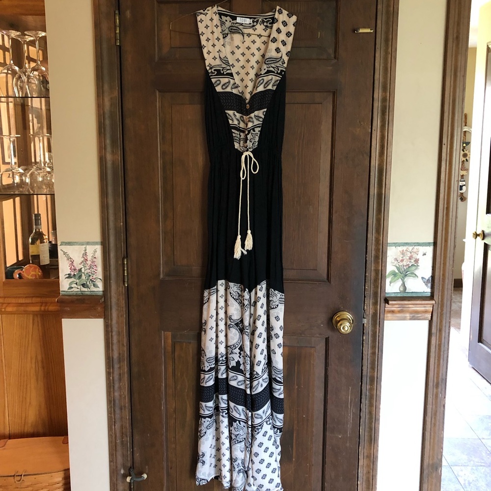 Tobi Wide leg, sleeveless jumpsuit